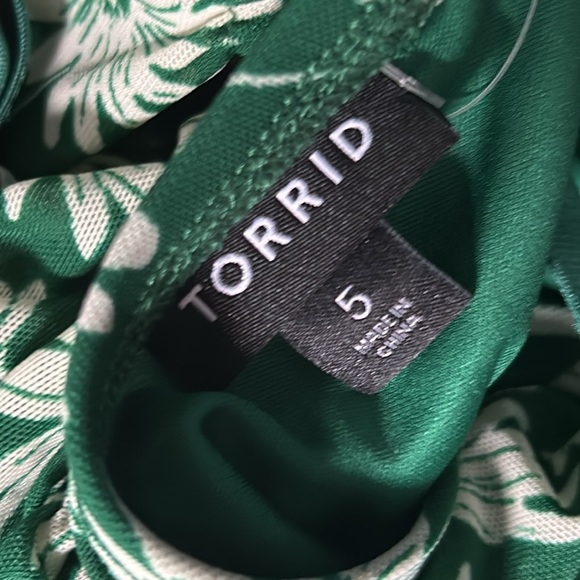 NWT Torrid green jacket Stretch Mesh Cropped Shirred Cami Top - Picture 8 of 9